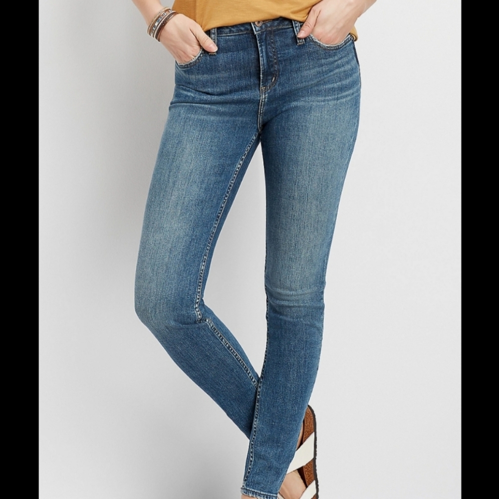 Silver Jeans High Note High Rise Skinny jeans- Size 28 - 31 length/inseam